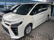 Toyota Voxy Hybrid ZS 2WD 7-Seater 2019 White for sale