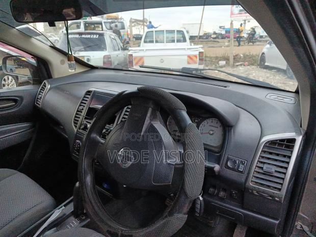 Nissan Wingroad 2010 Gray