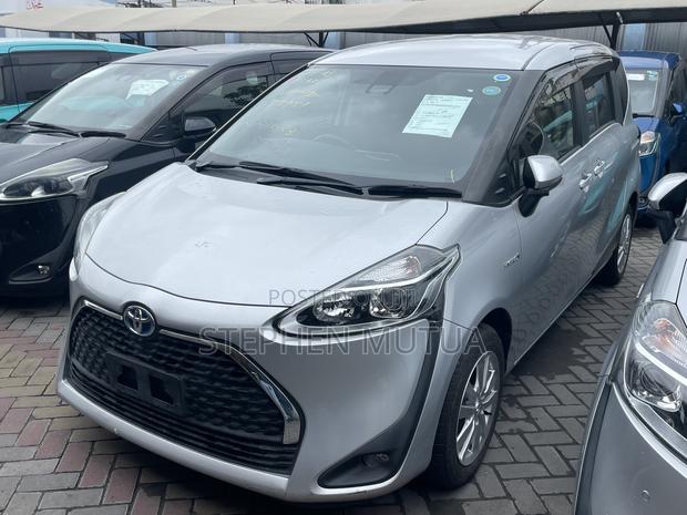 Toyota Sienta 1.5 Hybrid FWD (6-seater) 2020 Silver