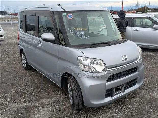 Daihatsu Tanto 660 FWD 2019 Silver