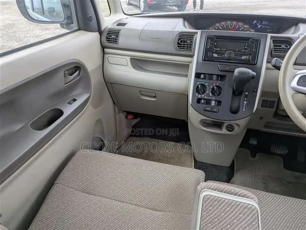 Daihatsu Tanto 660 FWD 2019 Silver