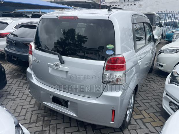 Toyota Spade 1.5 2019 Silver