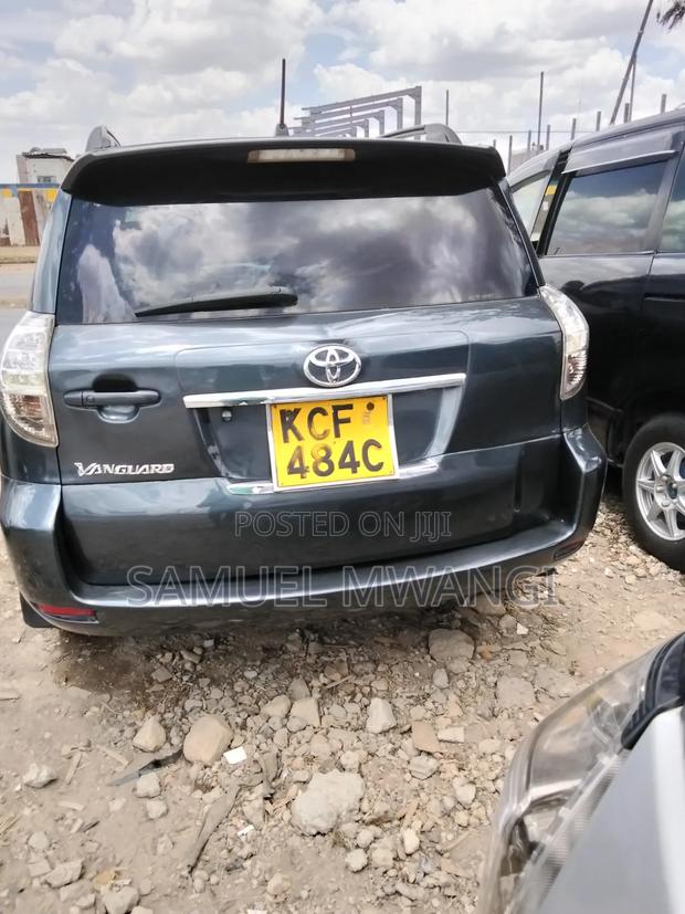 Toyota Vanguard 2010 Gray