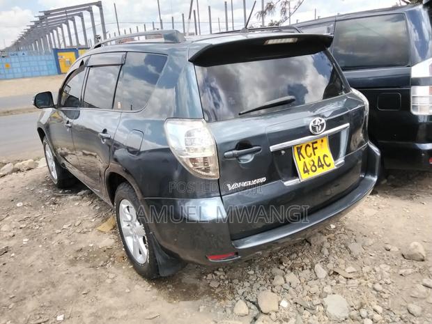 Toyota Vanguard 2010 Gray