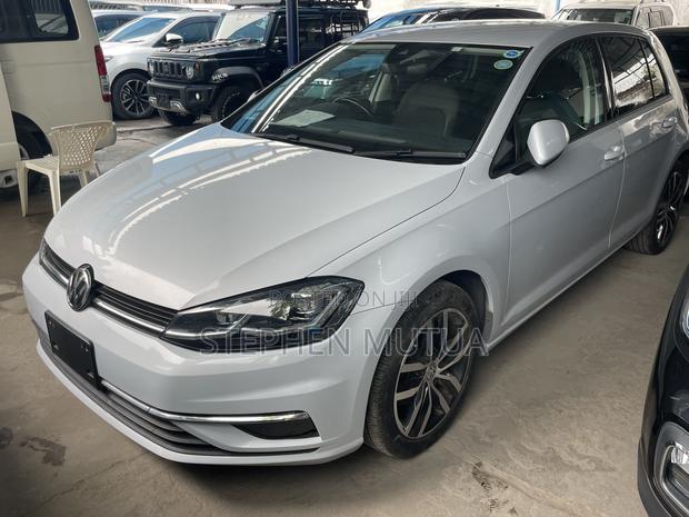 Volkswagen Golf 1.4T S FWD 2019 White