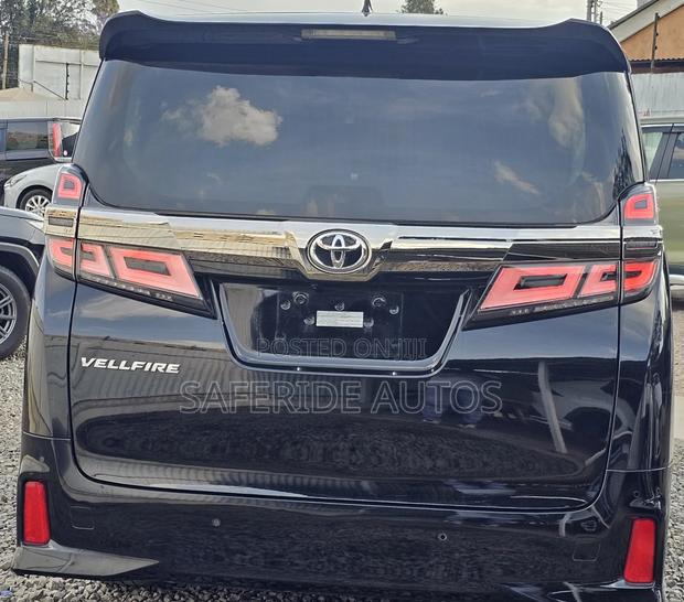Toyota Vellfire Executive Lounge 3.5 V6 4WD 7-Seater 2019 Black