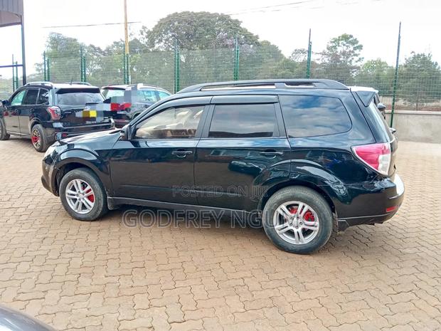 Subaru Forester 2011 Black