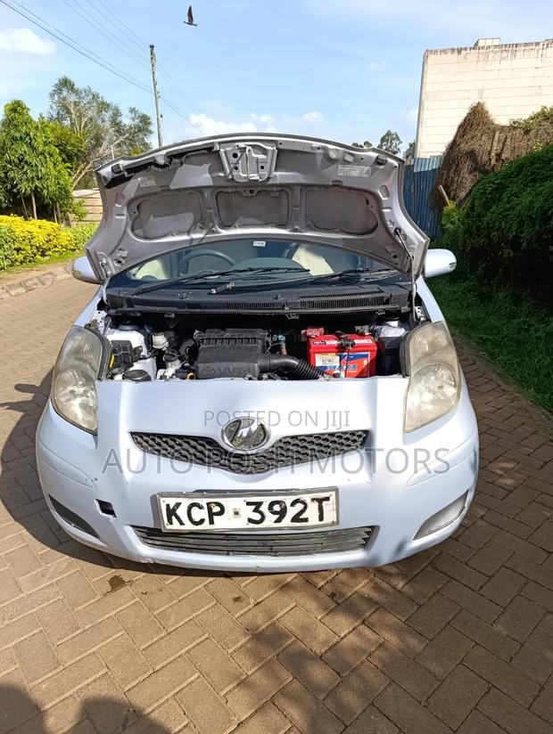 Toyota Vitz 2011 Pink