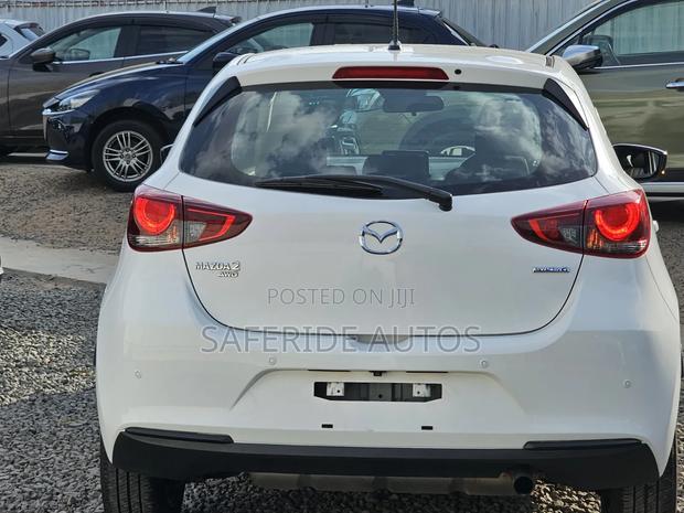 Mazda 2 2021 Pearl