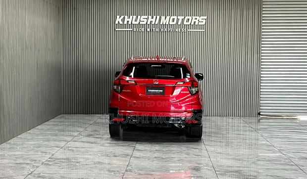 Honda Vezel 2018 Red