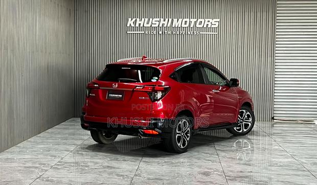 Honda Vezel 2018 Red