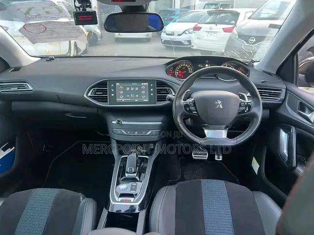 Peugeot 308 2019 Matt Black