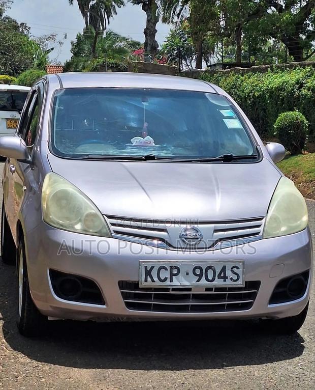 Nissan Note 2010 Pink