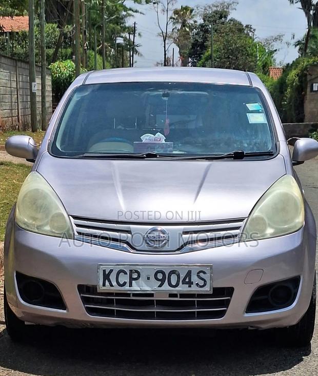 Nissan Note 2010 Pink