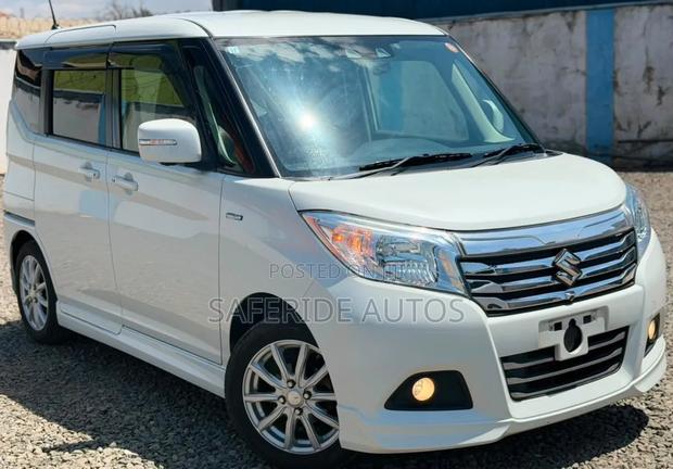 Suzuki Solio Hybrid G 2019 White