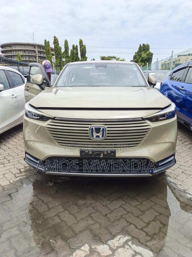 Honda Vezel 2021 Gold