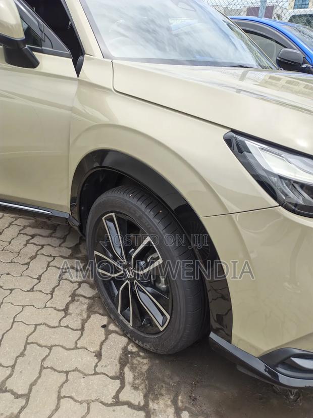 Honda Vezel 2021 Gold
