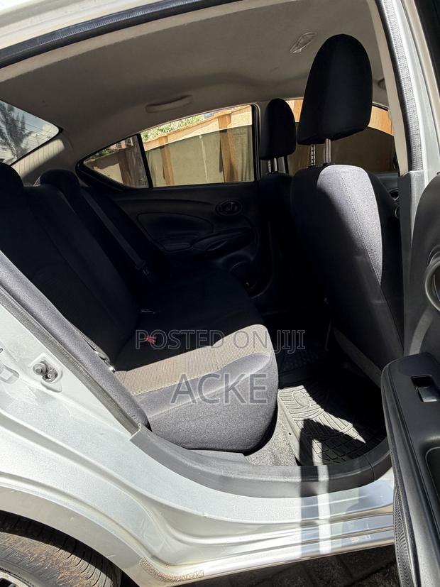 Nissan Latio 1.2 2013 Silver