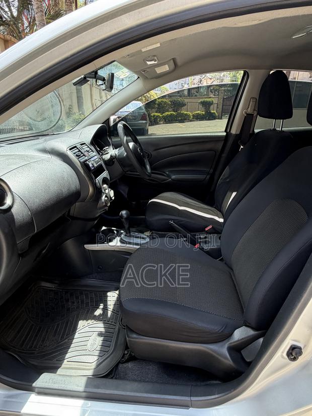 Nissan Latio 1.2 2013 Silver