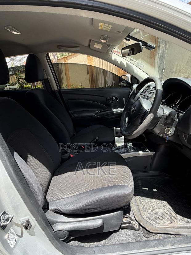 Nissan Latio 1.2 2013 Silver