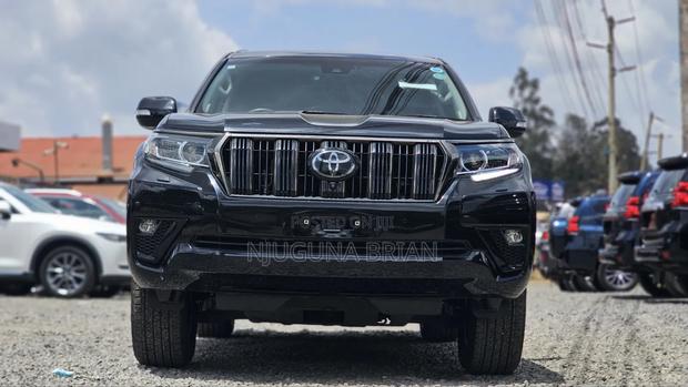 Toyota Land Cruiser Prado 2.8 2021 Black