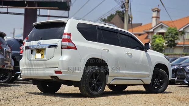 Toyota Land Cruiser Prado 2.8 D-4D 2015 White