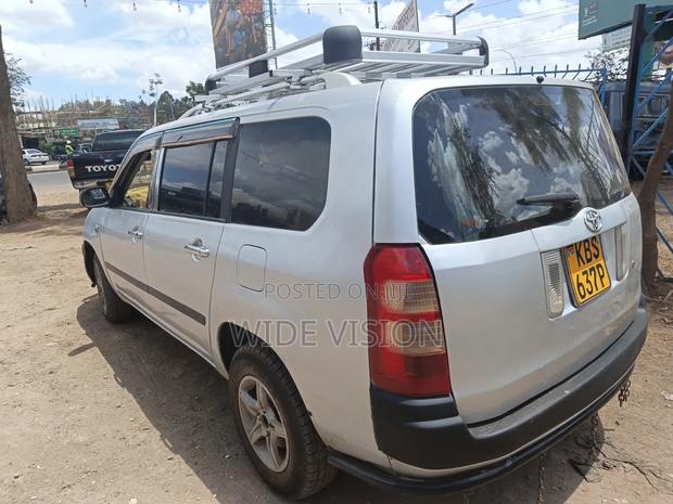 Toyota Succeed 2005 Silver