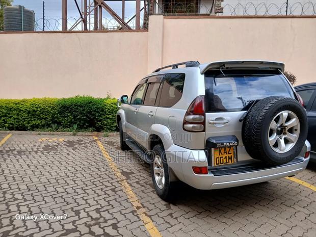 Toyota Land Cruiser Prado 2001 Silver