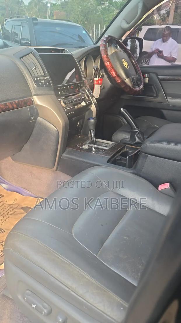 Toyota Land Cruiser 2008 White