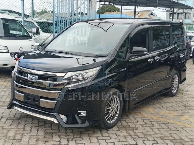 Toyota Noah 1.8 FWD Hybrid (7 seater) 2020 Black