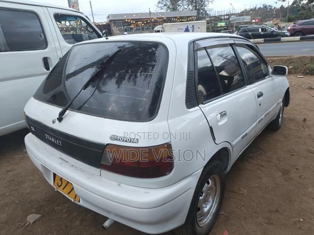 Toyota Starlet 1997 White