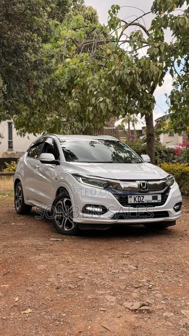 Honda Vezel 1.5 Hybrid 2WD 2019 White