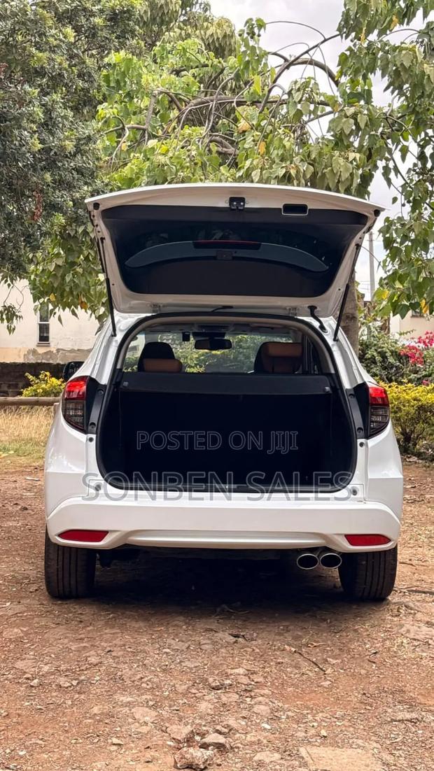 Honda Vezel 1.5 Hybrid 2WD 2019 White