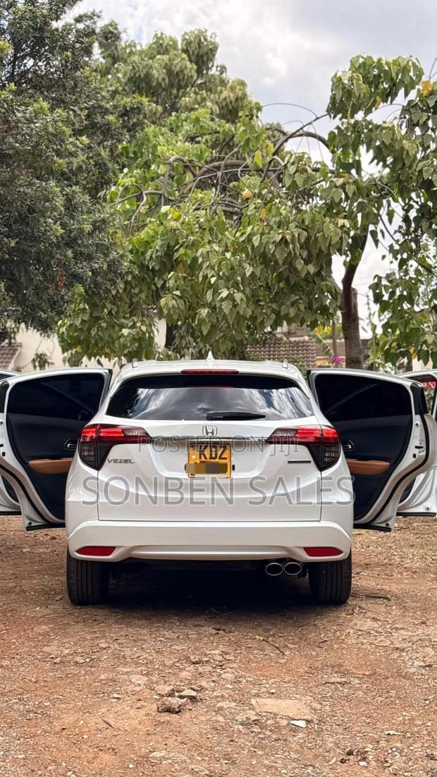 Honda Vezel 1.5 Hybrid 2WD 2019 White
