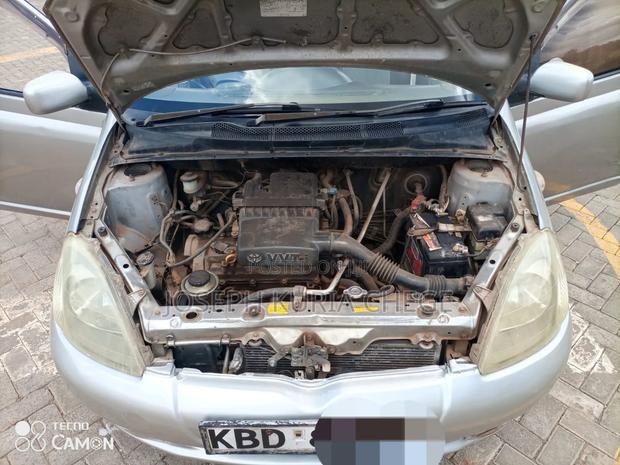 Toyota Vitz 2003 Gray