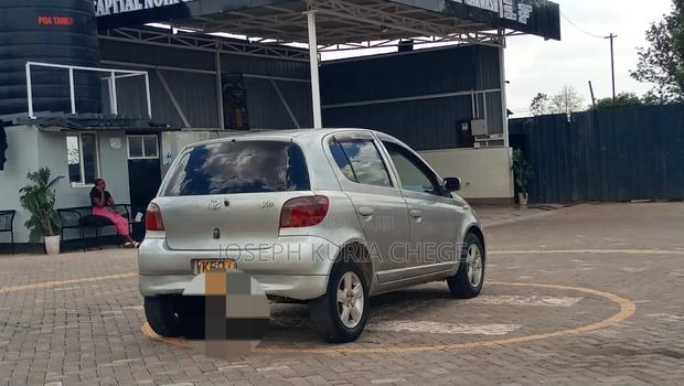 Toyota Vitz 2003 Gray