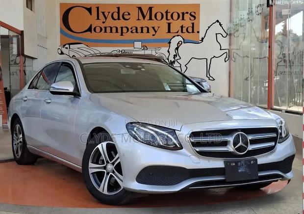 Mercedes-Benz E200 2016 Silver