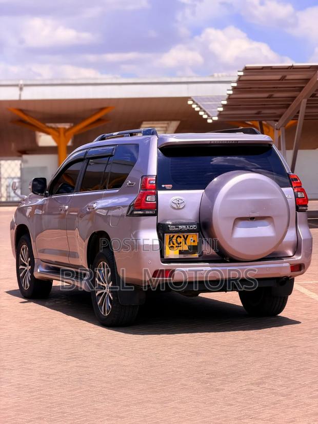 Toyota Land Cruiser Prado 3.0 D-4D (190 Hp) 7 seats 2014 Gold