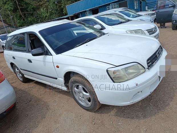 Subaru Legacy 2003 White