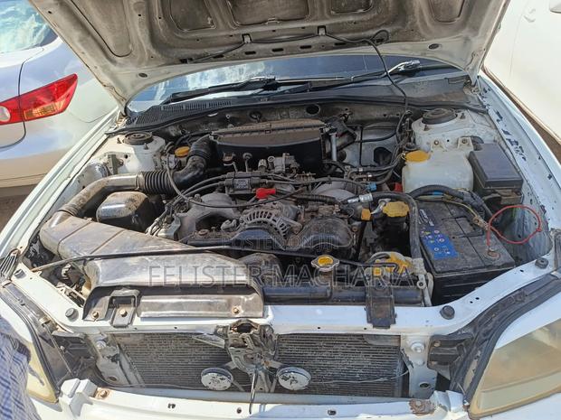 Subaru Legacy 2003 White