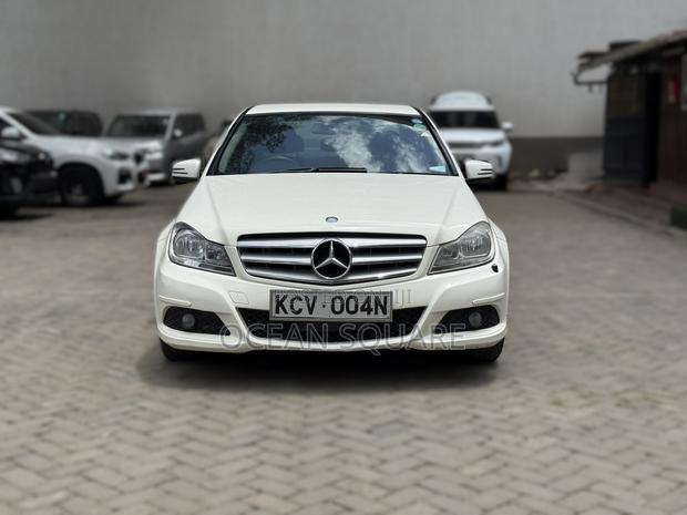 Mercedes-Benz C200 2012 White