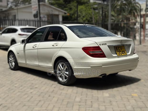 Mercedes-Benz C200 2012 White