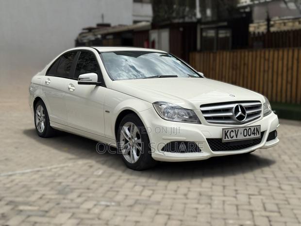 Mercedes-Benz C200 2012 White