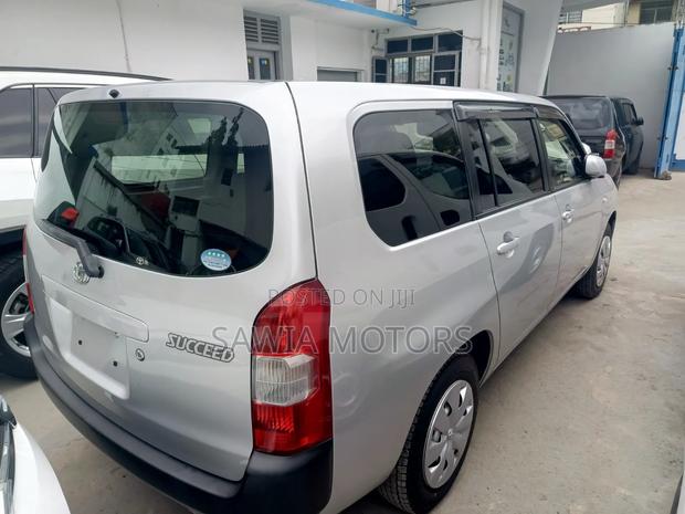 Toyota Succeed 2019 Silver