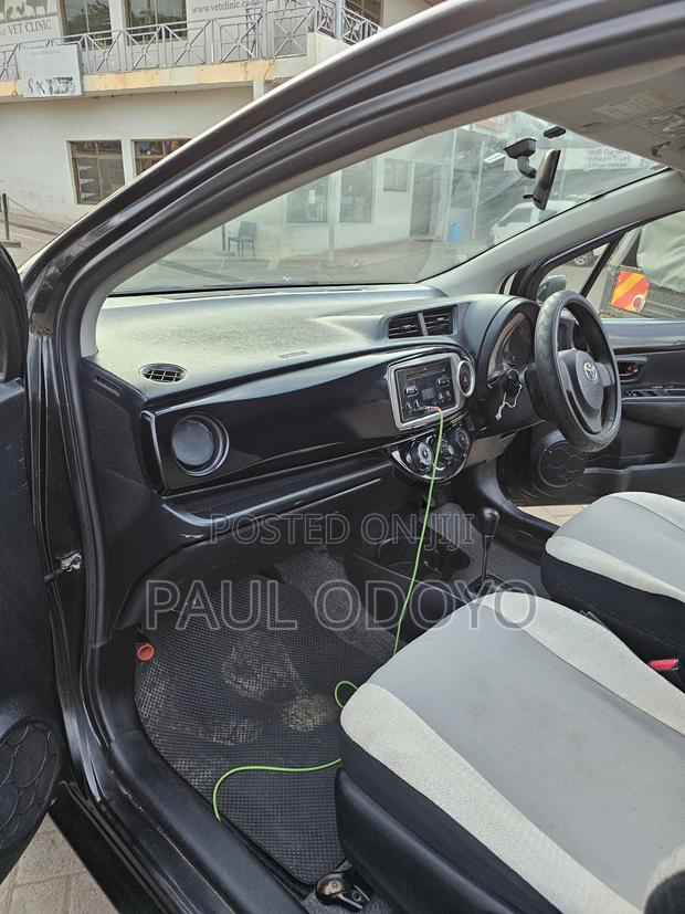 Toyota Vitz 2012 Black