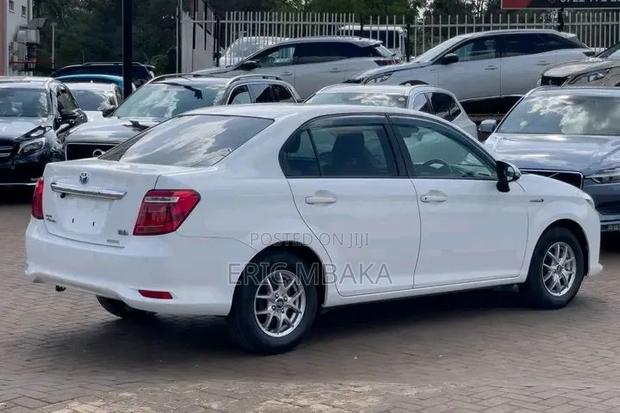 Toyota Axio 2018 White