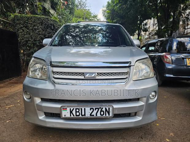 Toyota Noah 2.0 FWD (8 Seater) 2005 Silver