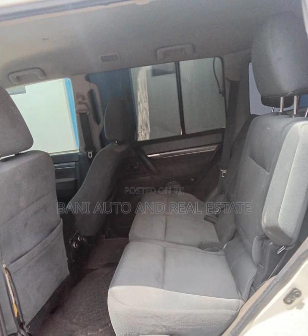 Mitsubishi Pajero 2012 White