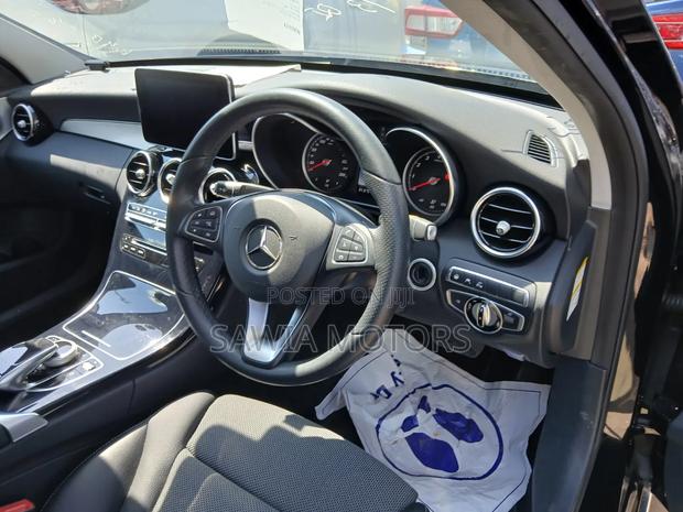 Mercedes-Benz C180 2019 Black