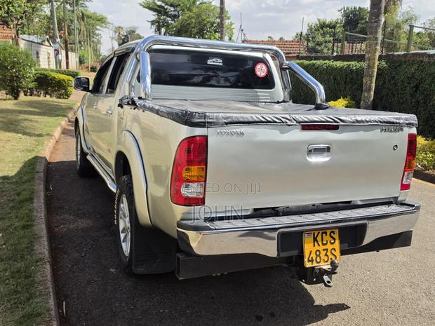 Toyota Hilux 3.0 D-4D 4x4 2012 Silver